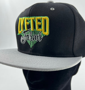 Snapback hat black gray